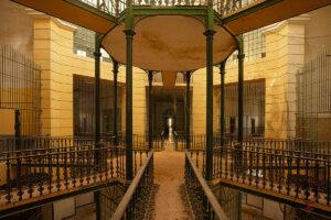 Zentrale Rotunde mit umlaufenden Galerien